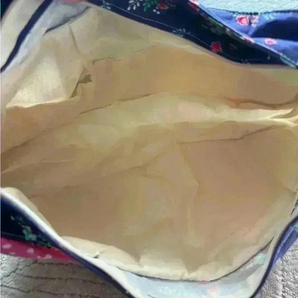 Hobo style quilted purse